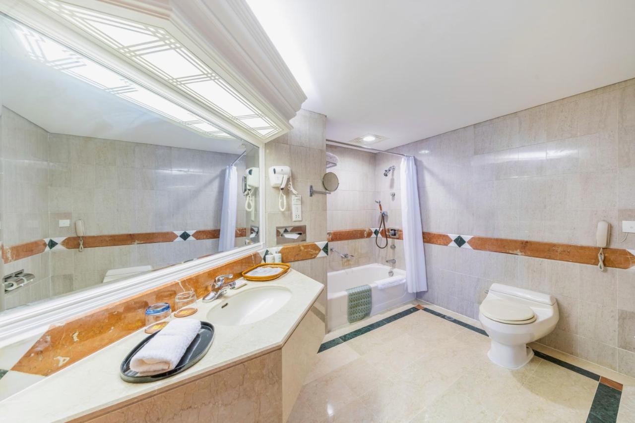 Hotel Silverland Ντονγκουάν Εξωτερικό φωτογραφία