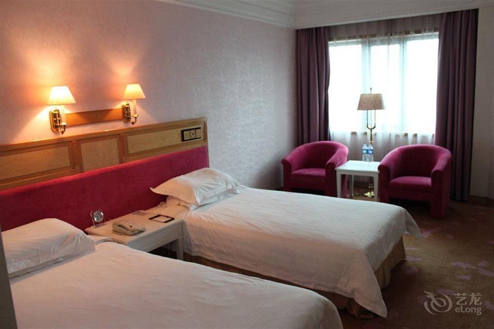 Hotel Silverland Ντονγκουάν Εξωτερικό φωτογραφία